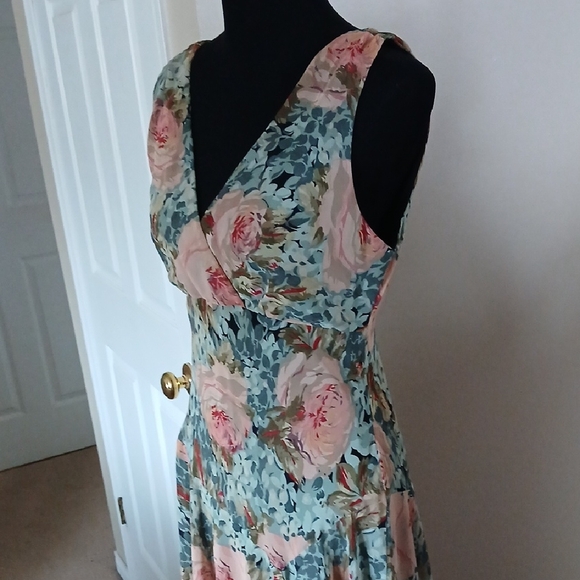 Asymmetrical Floral V-Neck Midi Dress in Teal and Blush - Picture 13 of 14